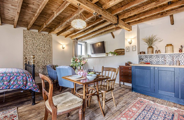 Loaf - Ancient granary sympathetically restored making it a truly special