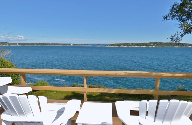 LobsterCliff by Chill Vacation Rentals!