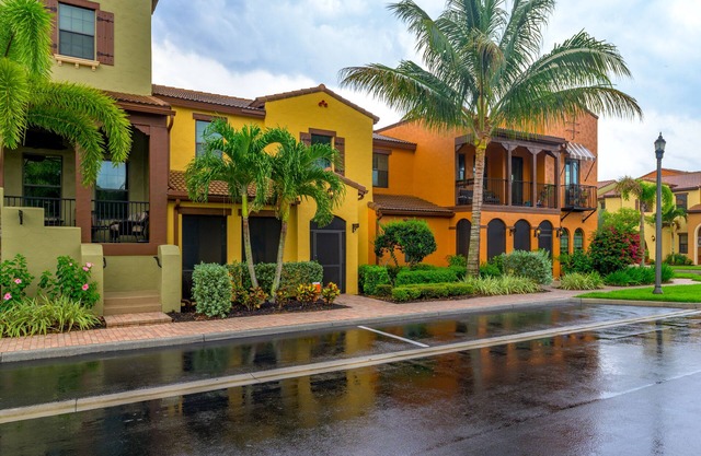 Located in Olé at Lely Resort which offers contemporary.