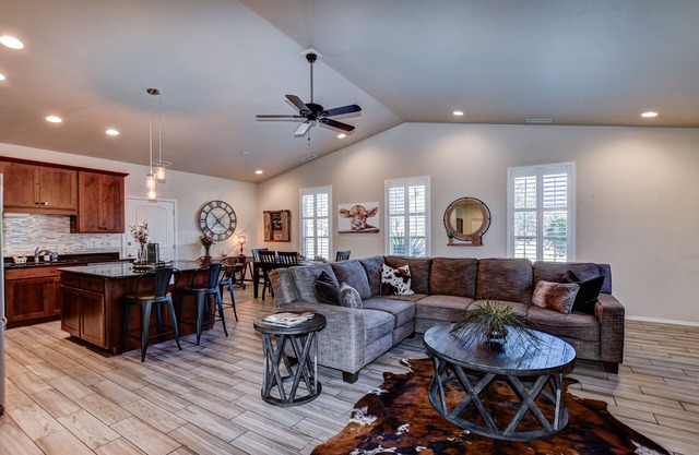 Located in the heart of Prescott just blocks away from Historic downtown square.