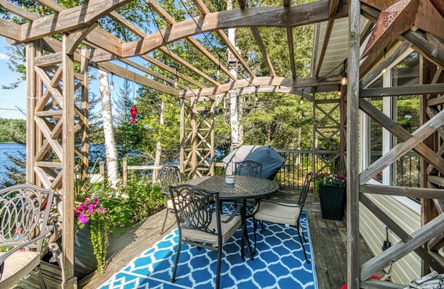 Located on beautiful Geneva Lake in Cartier, one hour from Sudbury!