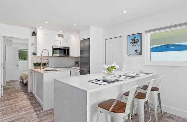 Location & Comfort- Coastal Meets Contemporary