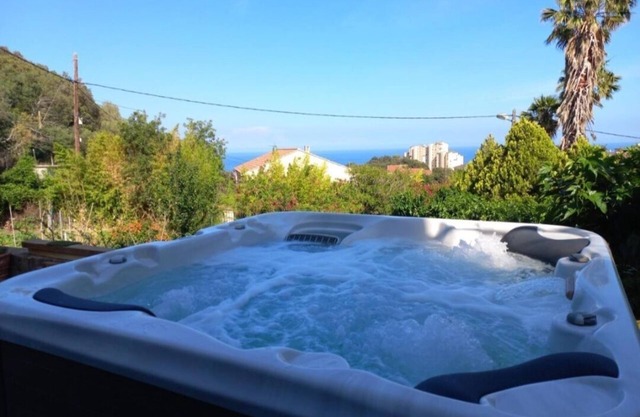 Location Estivale Bastia U Fiumicellu, Vue Mer. Jacuzzi, Barbecue,