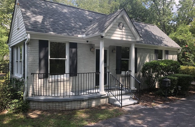 Location location! Cottontown Retreat downtown Columbia, Perfect for 2 couples!