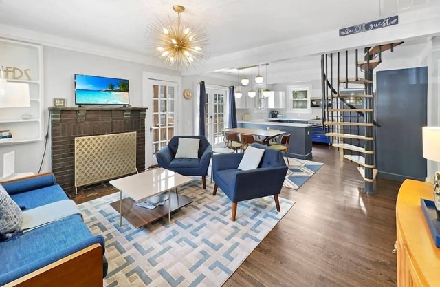 Location! Minutes to Downtown and Folly Beach