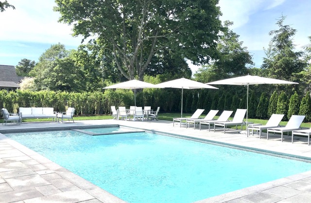Location! Pool & Spa! 2 Primary Suites, Walk to Town, Beach, Chatham Bars Inn