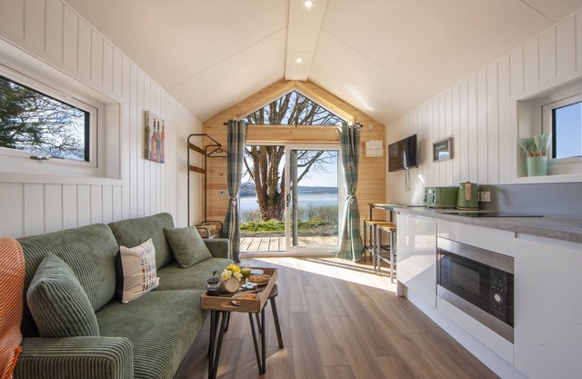 Loch Fyne Bothy -Pet Friendly - a bothy that sleeps 2 guests in 1 bedroom