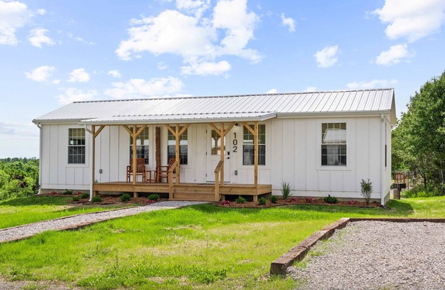 Lodge 102 at Eden Reserve—Safari Cabin Near Ark