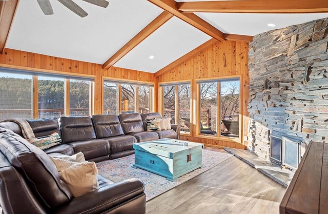 Lodge at Mount Rushmore