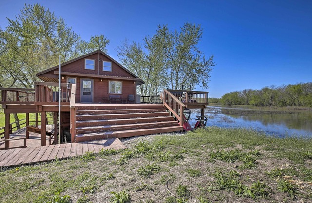 Lodge on 240 Acres w/Deck, Grill & Fire Pit!
