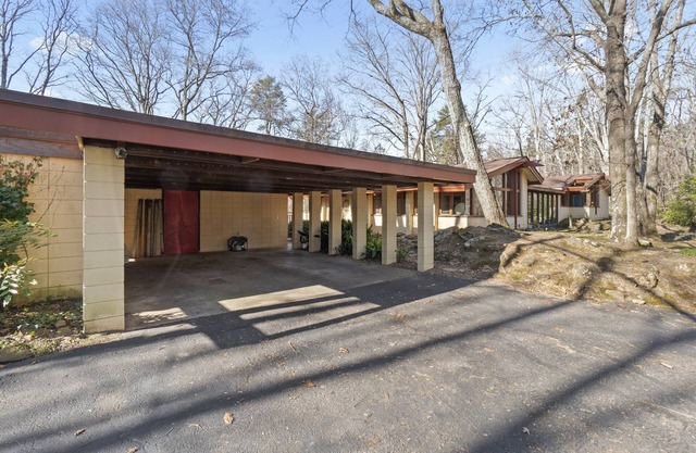 Lodge @ Paris Mtn- Greenville Paris Mtn Rental