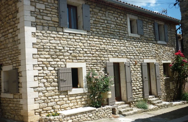 Lodging in Provence 2 stars La Begude