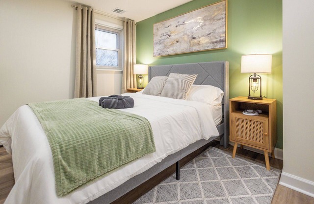 Lodi 1 Bedroom, In-Unit Laundry, Fios, Safe, Quiet, Convenient