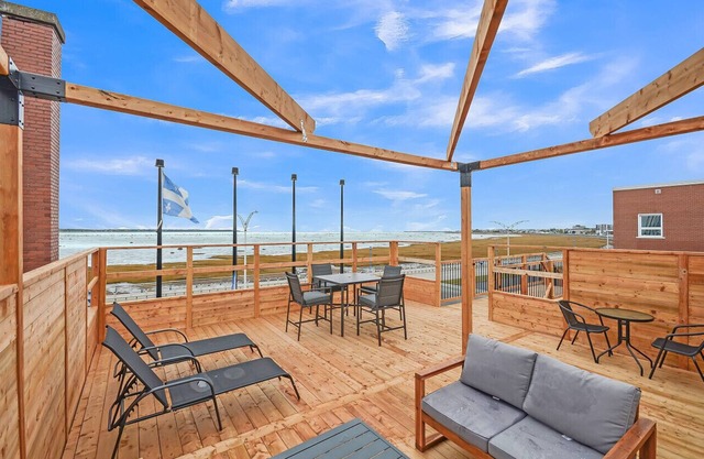 Loft 204 | Rooftop | Downtown