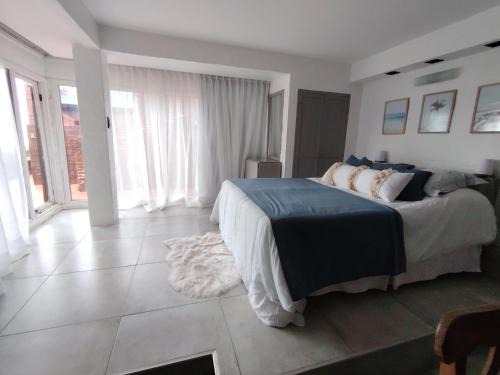 Loft luminoso frente al mar