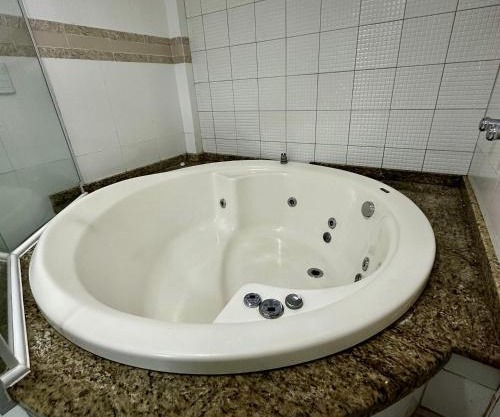 Loft Lux SM 15 (Jacuzzi, Smart TV, Ar condicionado, Cozinha)