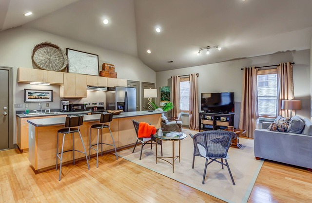 Loft on West Main 5 blocks from Downtown Franklin