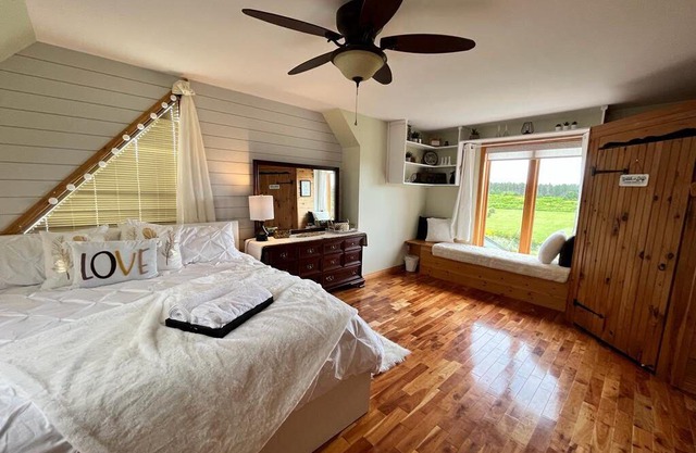 Log Beach House by the Ocean