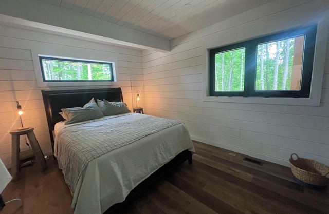 Log Cabin - Enjoy Nature’s Playground, Dining, Adventure - Calabogie