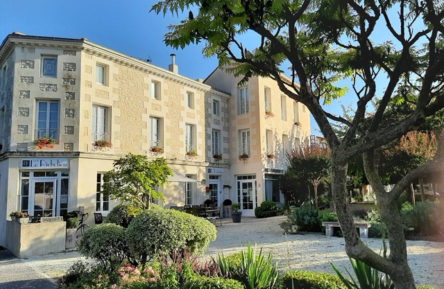 Logis Hôtel Le Richelieu - Royan Atlantique