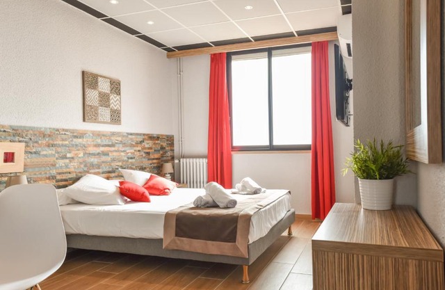 Logis Hôtel Restaurant Mar I Sol