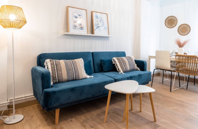 LOIRA LEPANTO: Cozy and Quiet Apartment