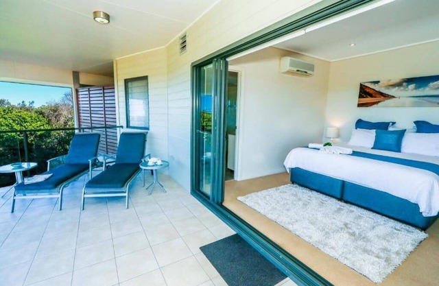 Loka Santi 12: Penthouse with Sea Views