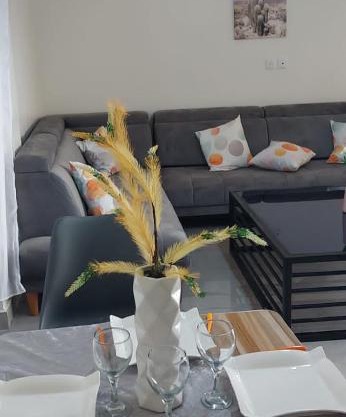 Lola appartements kribi