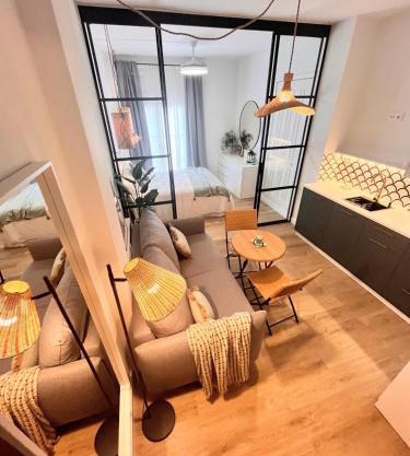 Lola Suite