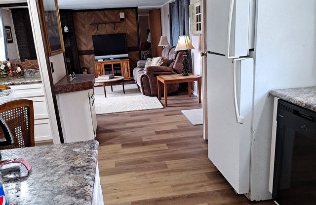 Lone Star, Country charm with all the comforts of home