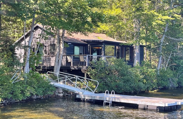 “Long Pond Cottage" Lakefront on Mount Desert Island Sleeps 6