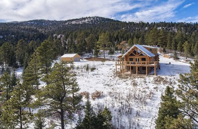 Long Term Rental - Luxury Cabin w/ Panoramic Views
