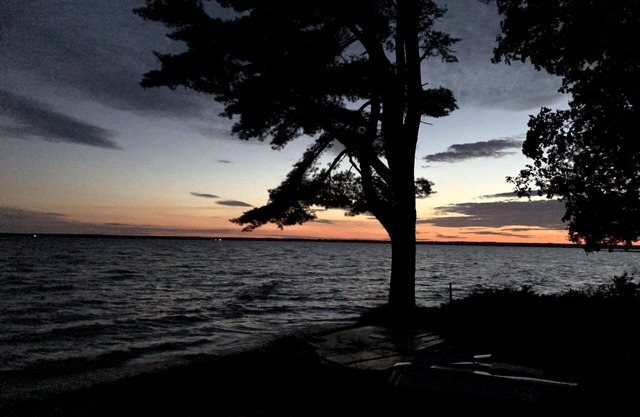 Longview cottage nestled on Big Bay DeNoc Sleeps 9 comfortably