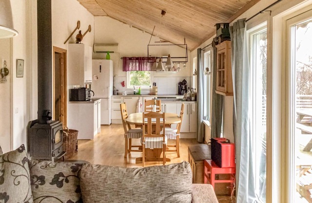 Look forward to a relaxing vacation near the sea in this beautiful vacation home!