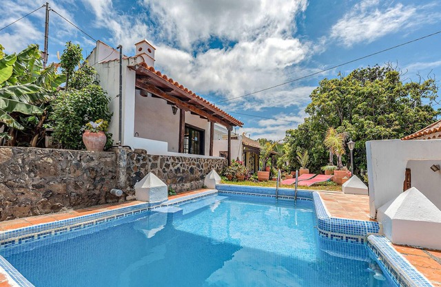 Valle Guerra Outdoor Swimming 