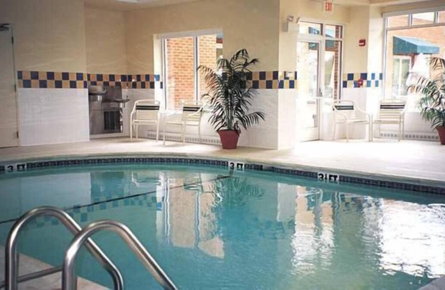 Look No Further! Indoor Pool & Free Parking, Close to Albuquerque Amtrak Station