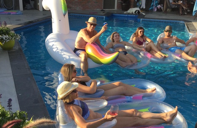 Looking for a spectacular stay in the Okanagan at your own 'mini resort'?!n