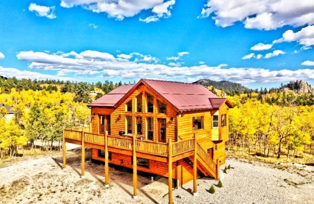 Lookout Lodge - A Rocky Mountain Getaway with Views: only 1.5 hours from Denver