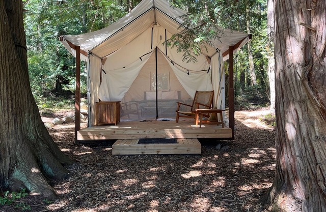 Lopez Farm Cottages & Tent Camping
