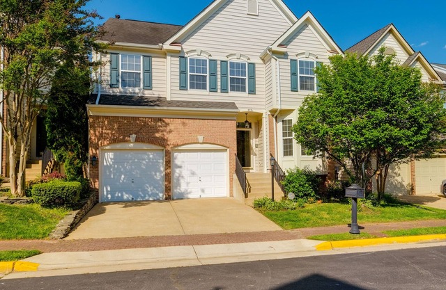 Lorton Vacation Rental 21 Mi to Washington, DC!
