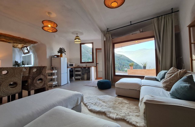 Los Andenes Falcon (cave house in the surroundings of Risco Caido, UNESCO heritage)