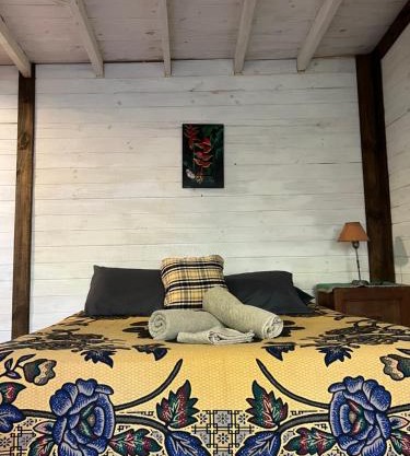 Los Bananos - Tiny Wood Cabin