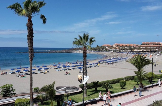 Los Cristianos, new beautiful apartment, suitable for disabled, free wi-fi
