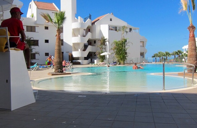 Los Cristianos.Penthouse with ocean and swimming pool view.Free wifi & Netflix.
