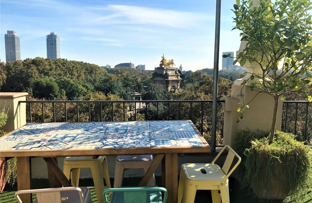 LOST GARDEN - Strategic location, Great park views