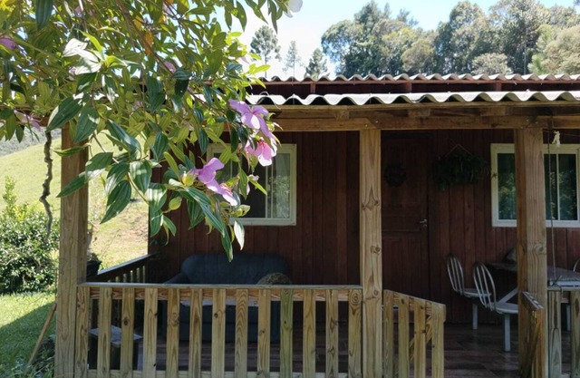 Lost River Cabin Entire space with beautiful forest trails and beautiful waterfalls.