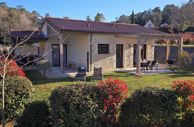 LOU MIYA - Gîte Périgourdin 5kms from SARLAT, Air-conditioned, Jacuzzi