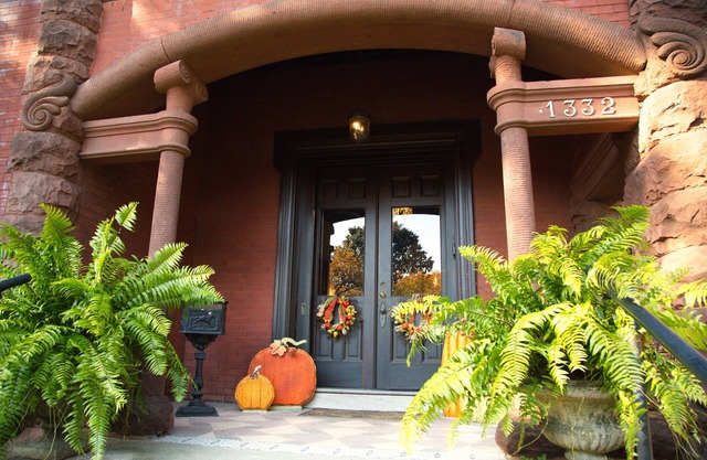 Louisville Bourbon Inn