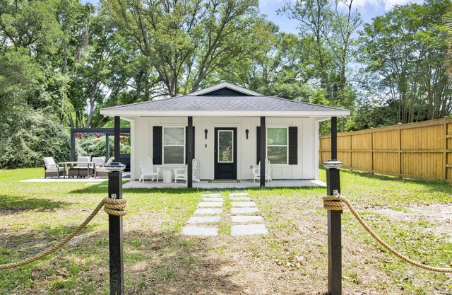 Love Shack in Foley/Hot Tub/Modern Cozy