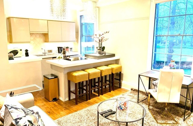 LOVELY 1 - BEDROOM APT⚡️HISTORICAL BUILDING⚡️ CENTRAL CAMBRIDGE